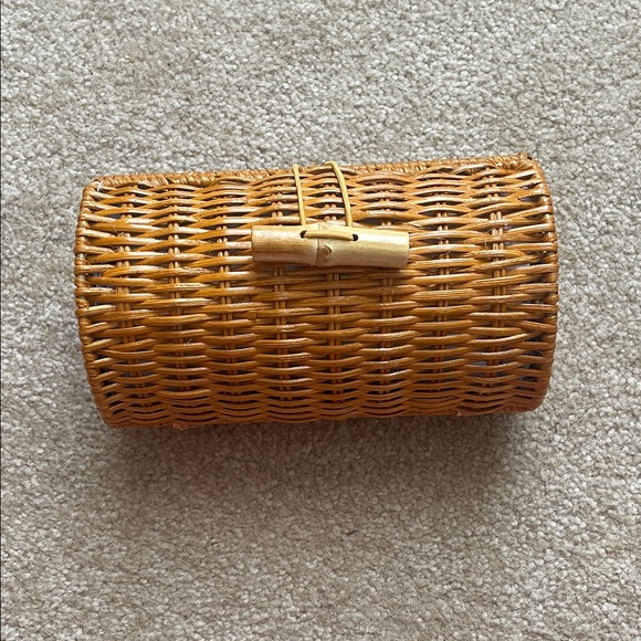 Handbags - Lilly Pulitzer Tan Woven Clutch
